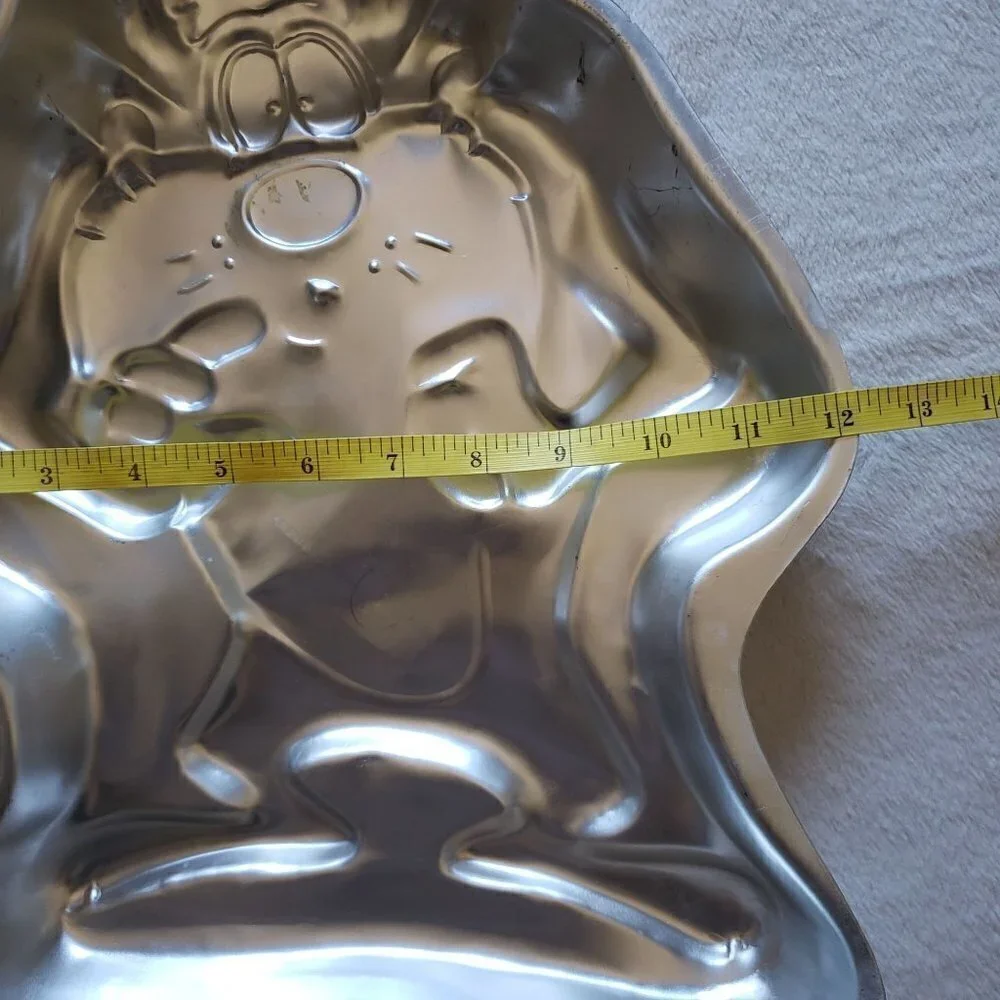 Wilton Vintage Cake Pan 1995 Taz Looney Tunes Tasmanian Devil Aluminum Mold